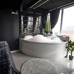 Your Throne Pool, Sauna & Jacuzzi