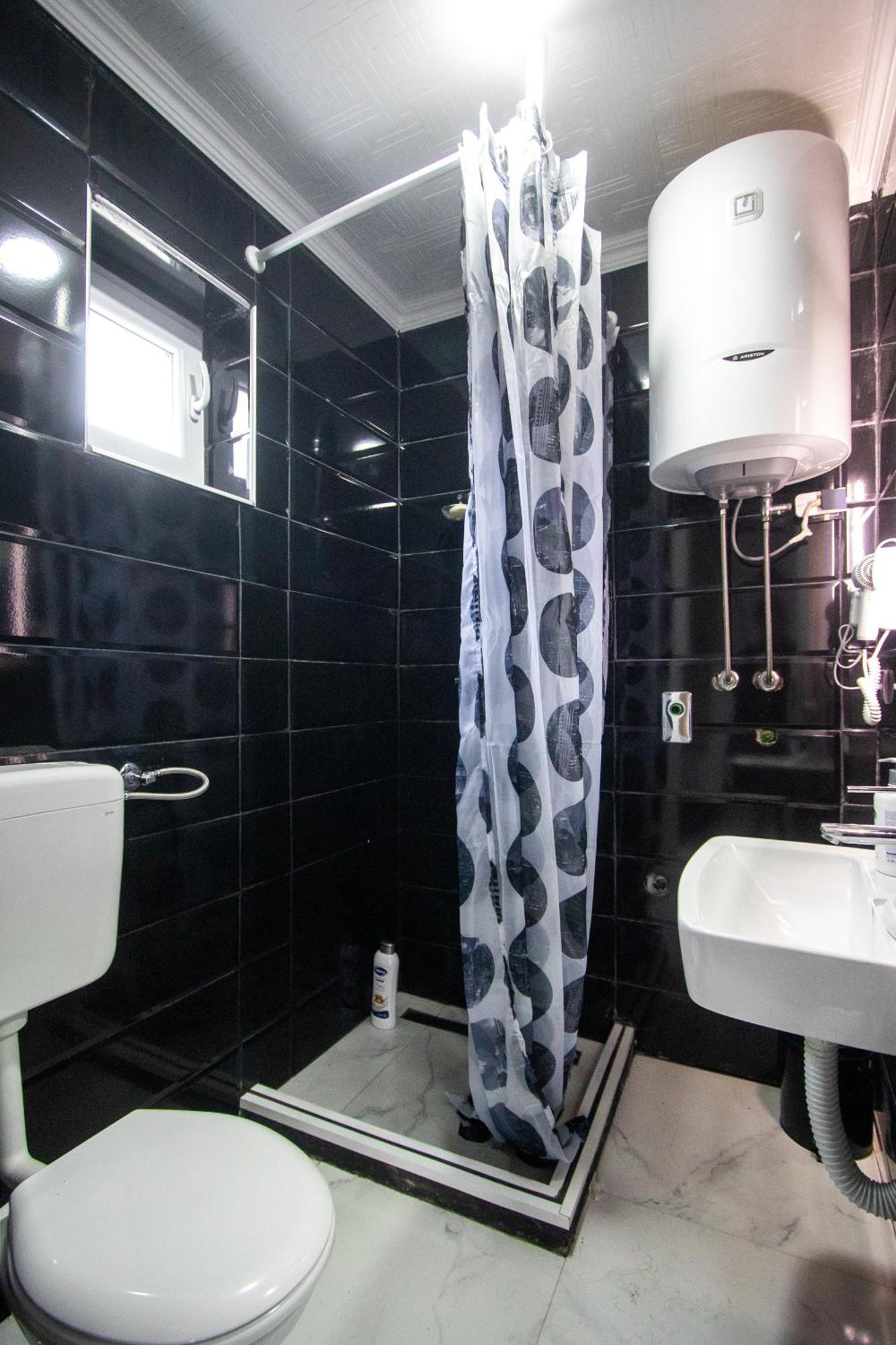 Holiday home Your Throne Pool, Sauna & Jacuzzi *